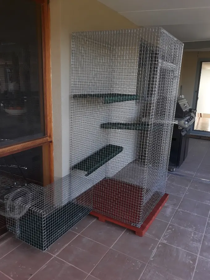 watch house connected to window